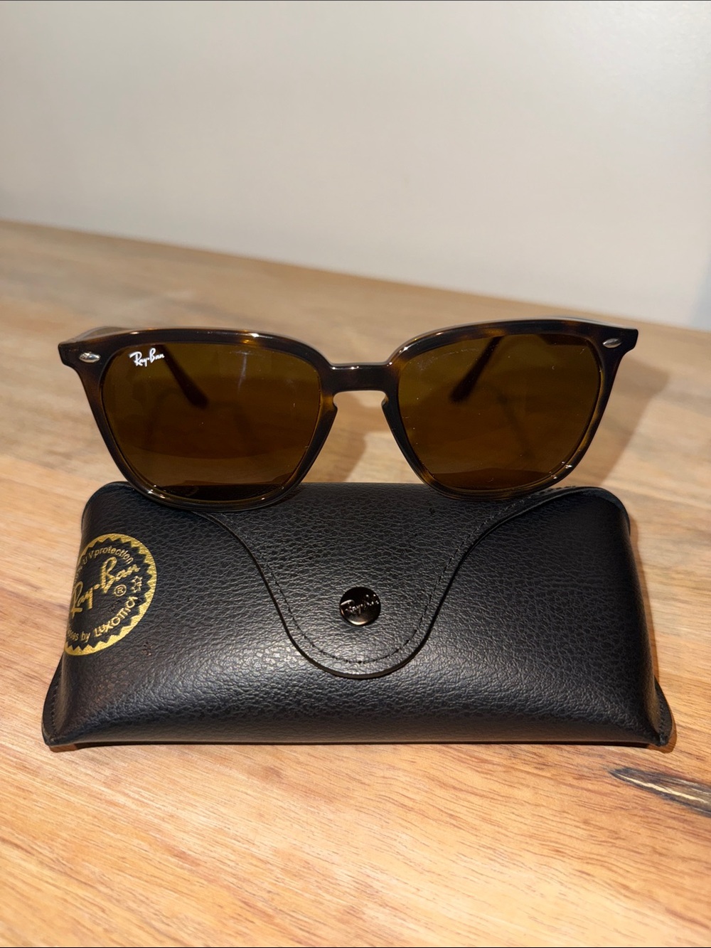 Ray-Ban Women Sunglasses